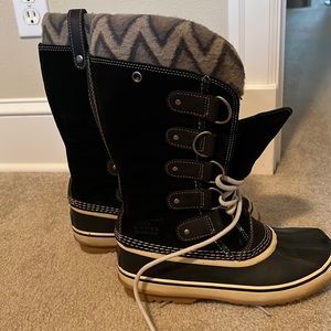 Womens Tall Sorel Snow Boots, size 8